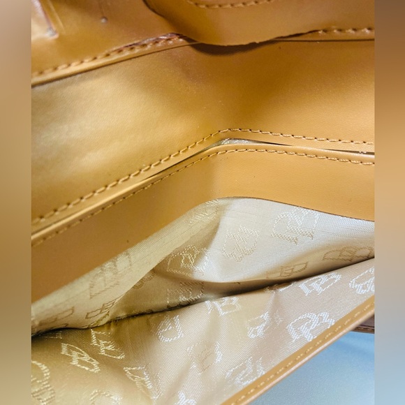 Vintage Dooney & Bourke Tri-Fold Wallet - Picture 6 of 8